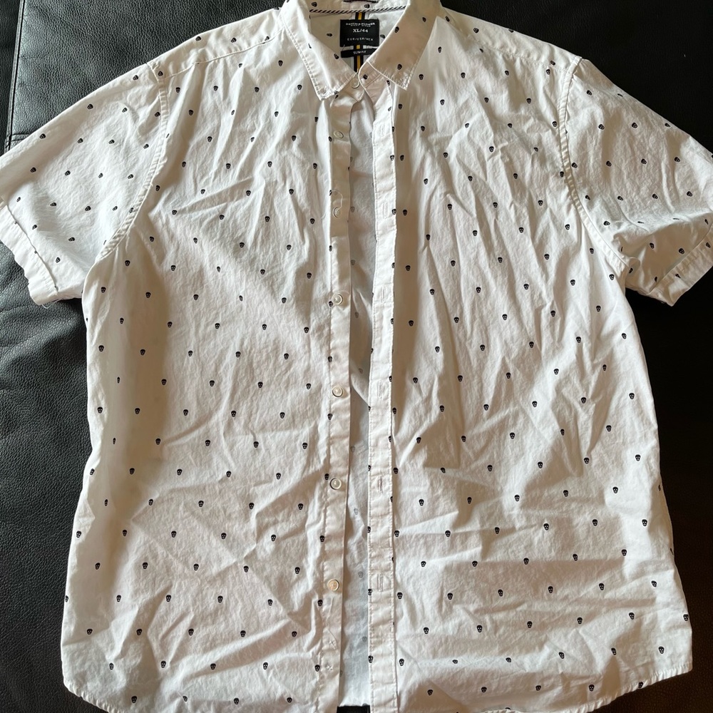 Skull short sleeve Button Down